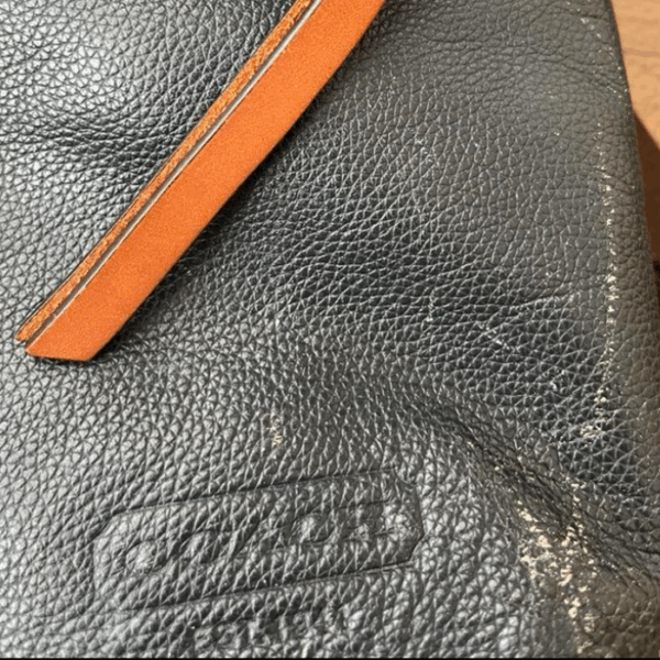 レザー補色するカバン 1