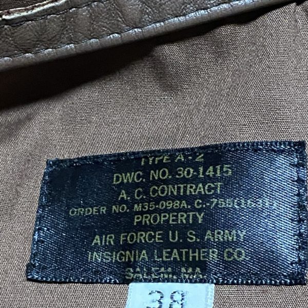 インシグニアレザー製　A-2 3