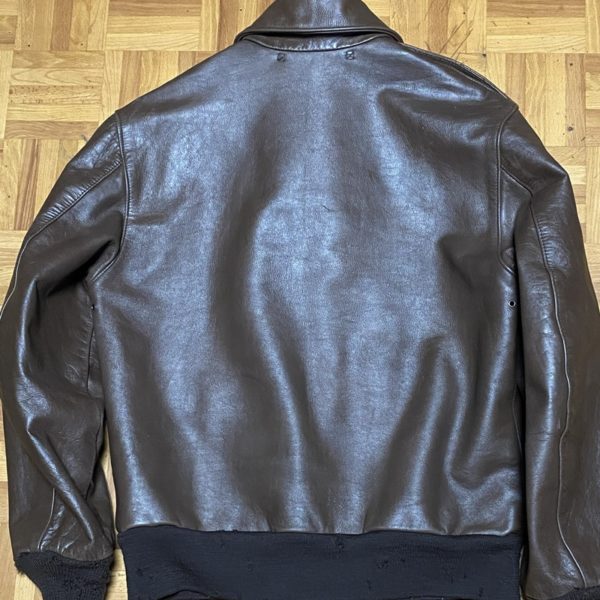 インシグニアレザー製　A-2 1