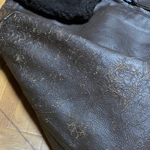 G-1フライトジャケット　銀面補修